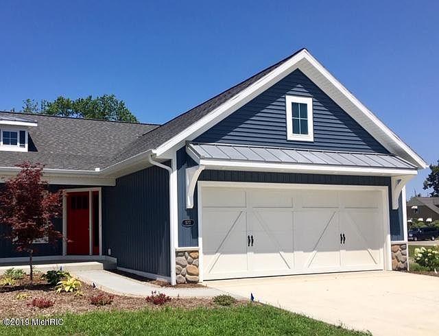 1st image of 577 Riverbank Cir