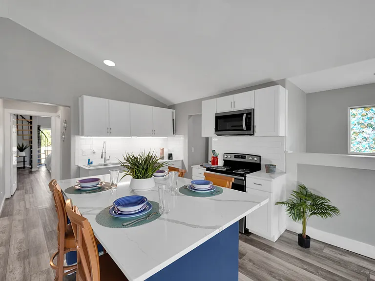 2261 Marlboro Dr — Photo 11