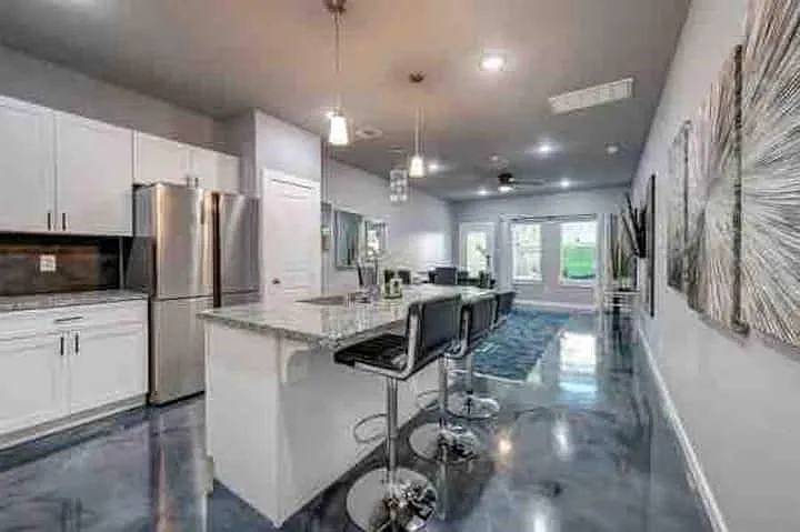 Building Photo - 7925 Brandon St #A