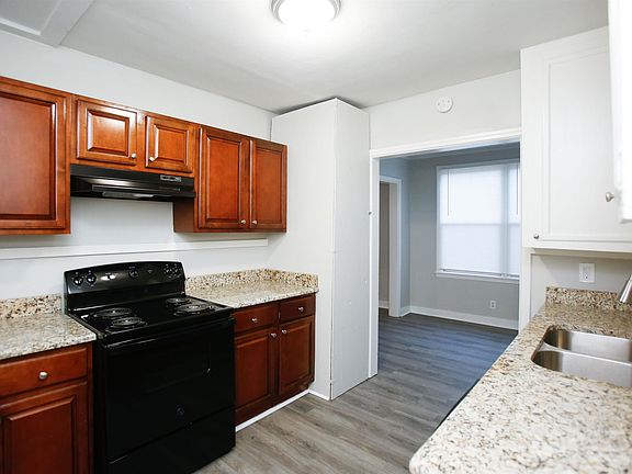4th image of 5217 W 28th St