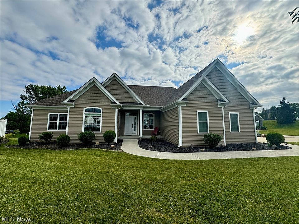 1st image of 20 Pine Villa Trl