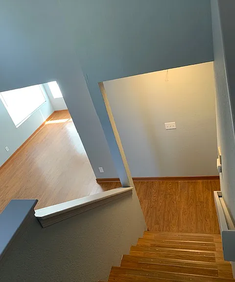 467 Whitney Ave — Photo 8