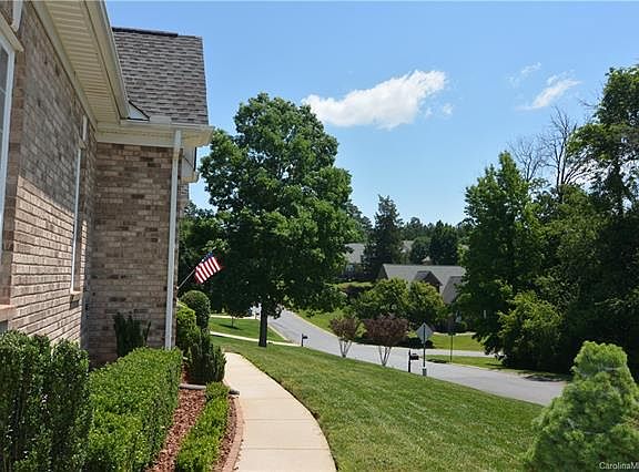 2nd image of 7305 Drury Ln