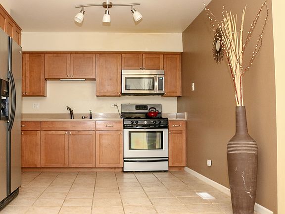 4th image of 22 Wildwood Ln Unit G