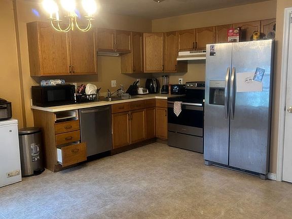 3rd image of 919 Mercer Dr