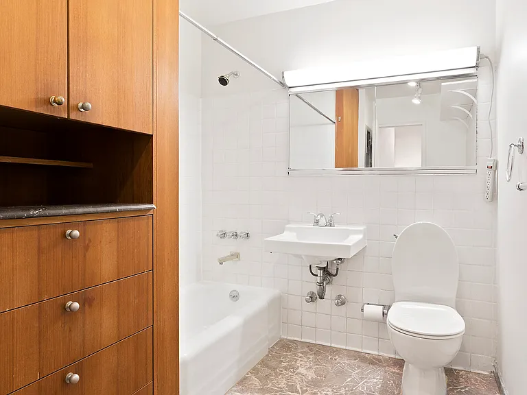 220 E 60th St #10G — Photo 6