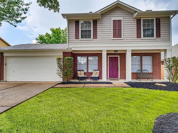 2nd image of 21718 Wildcroft Dr