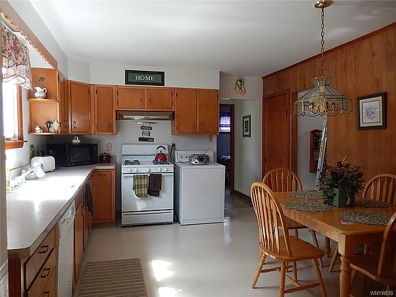 5th image of 110 Shanley St
