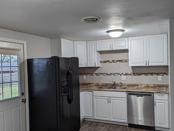 2nd image of 6621 Grovehill Dr