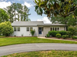 3204 Edgewater Dr, Greensboro, NC 27403