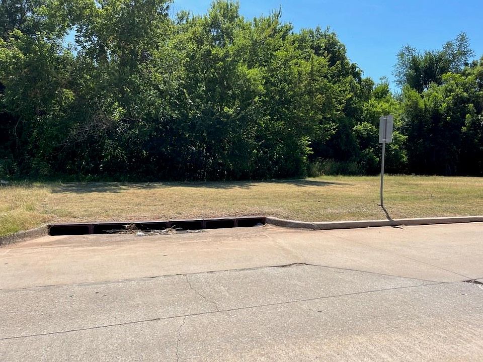 1st image of 4210 N Shadybrook Dr #8