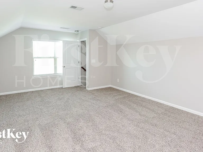 1013 Alder Ridge Ln — Photo 13