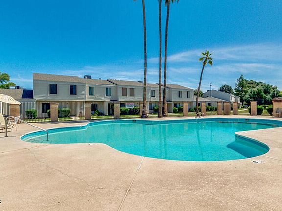 3rd image of 1083 E MINTON Drive