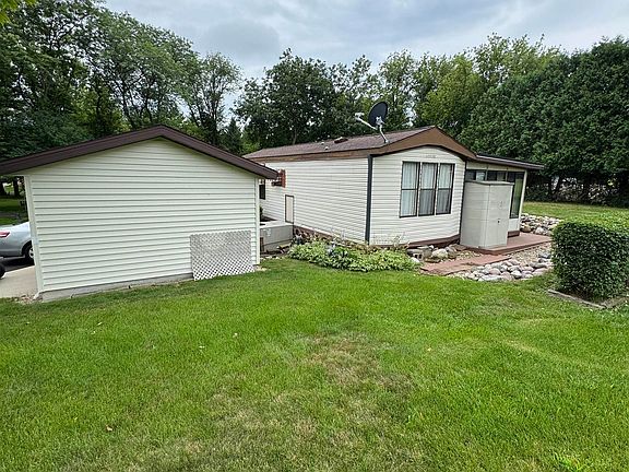 4th image of 398 Skyline Dr