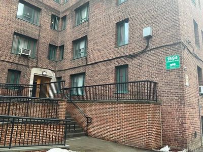 1594 Metropolitan Avenue #MH, Bronx, NY, 10462