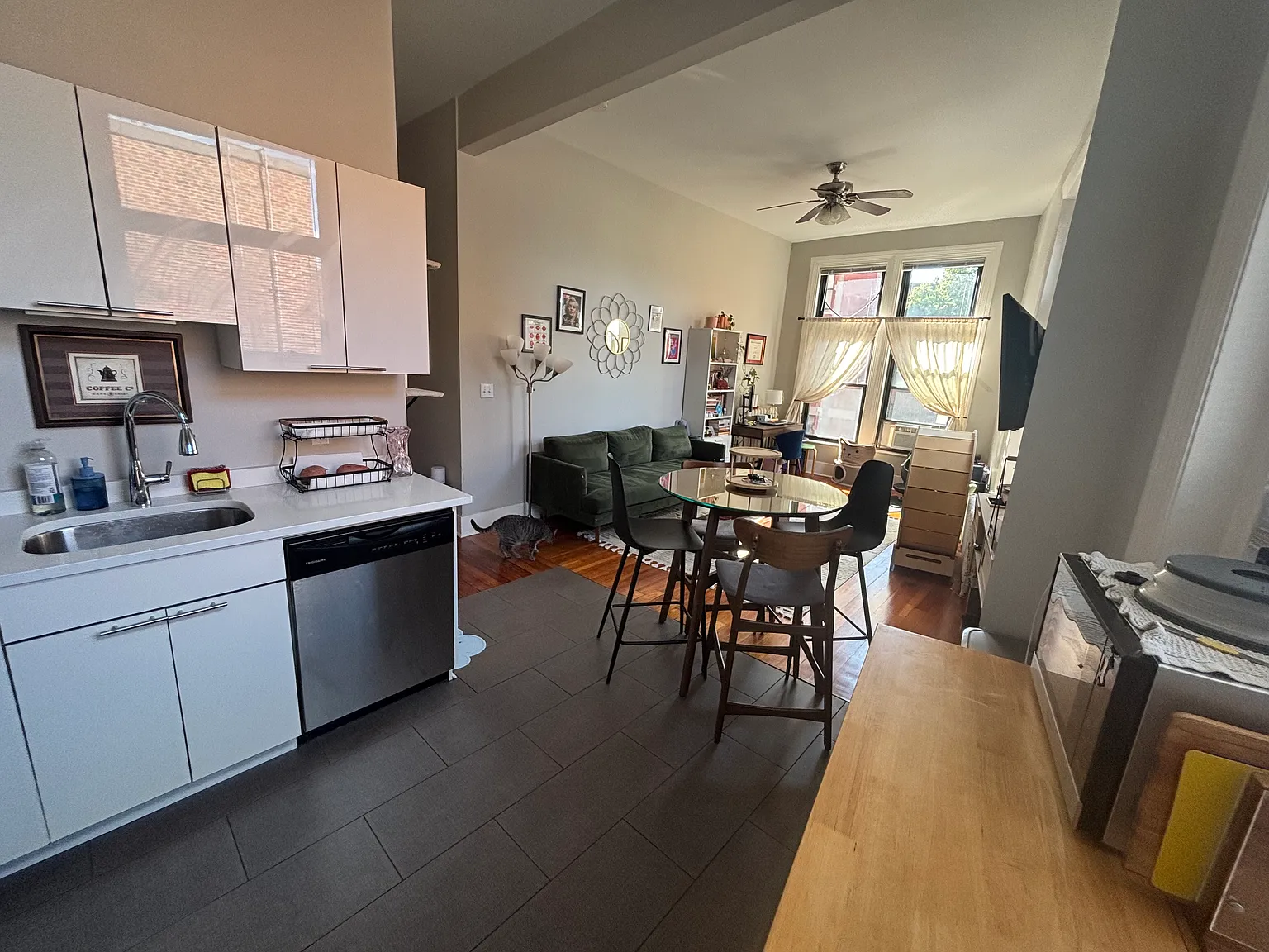 1 bed, 750 sqft, $3,050 — Photo 4