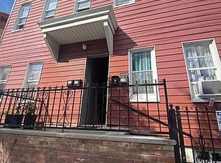30 Pine St #2L, Brooklyn, NY 11208