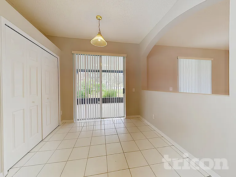 10525 Beneva Dr — Photo 6