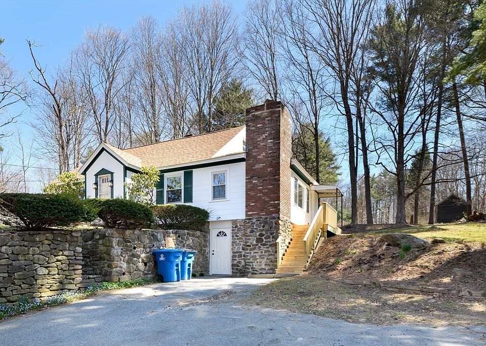 1st image of 40 Warren Rd
