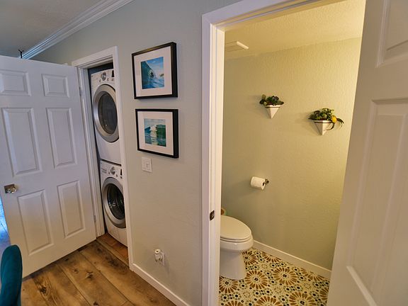 3rd image of 3985 Wabaska Dr APT 3