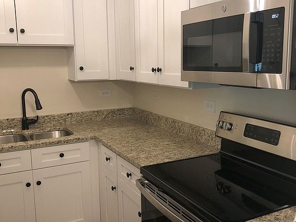 4th image of 709 W Park Ave APT 102