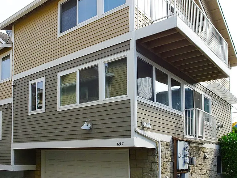 657 W Emerson St #C — Photo 3