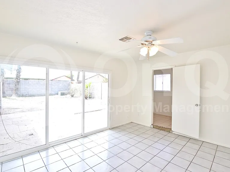 4265 E Vineyard Rd — Photo 6