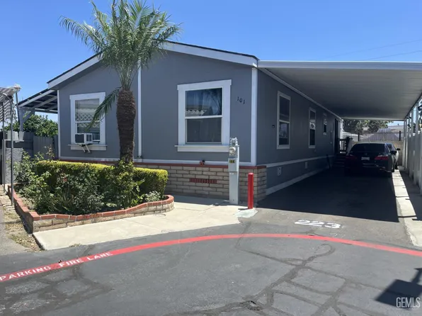 101 Crown Ln, Santa Ana, CA 92704