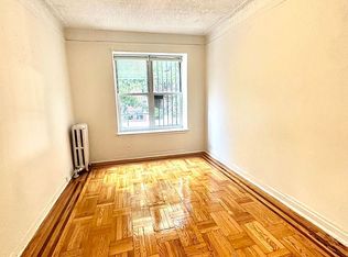 25-81 36th St #F1, Astoria, NY 11103