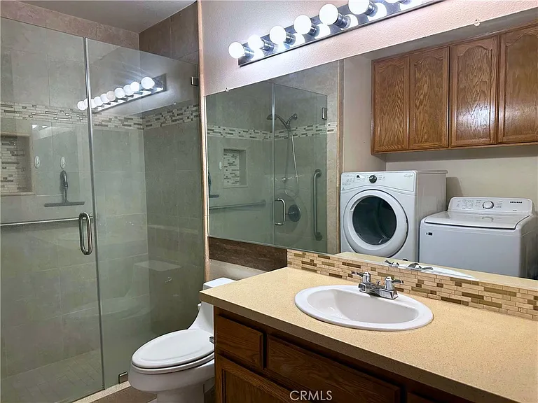 19051 Primrose Ln — Photo 16