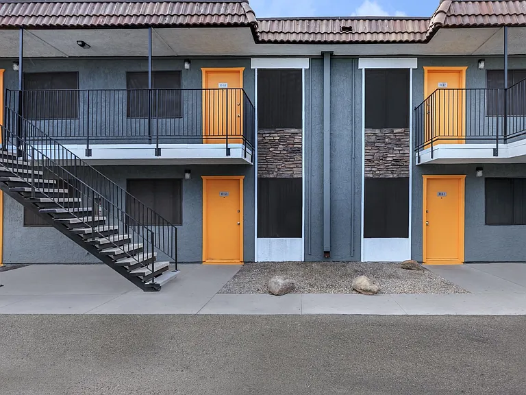 Palisade Park Aparments — Photo 19