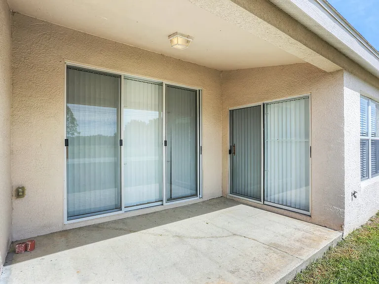 24622 Volterra Ct — Photo 16