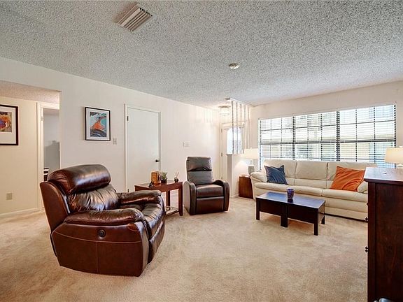 3rd image of 2301 Lawnmont Ave APT 17