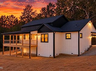 105 Van Stowe Rd, Harriman, TN 37748