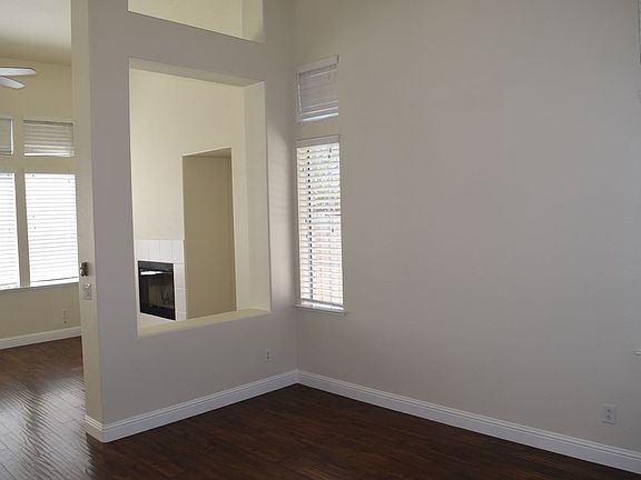3rd image of 816 Madison Way
