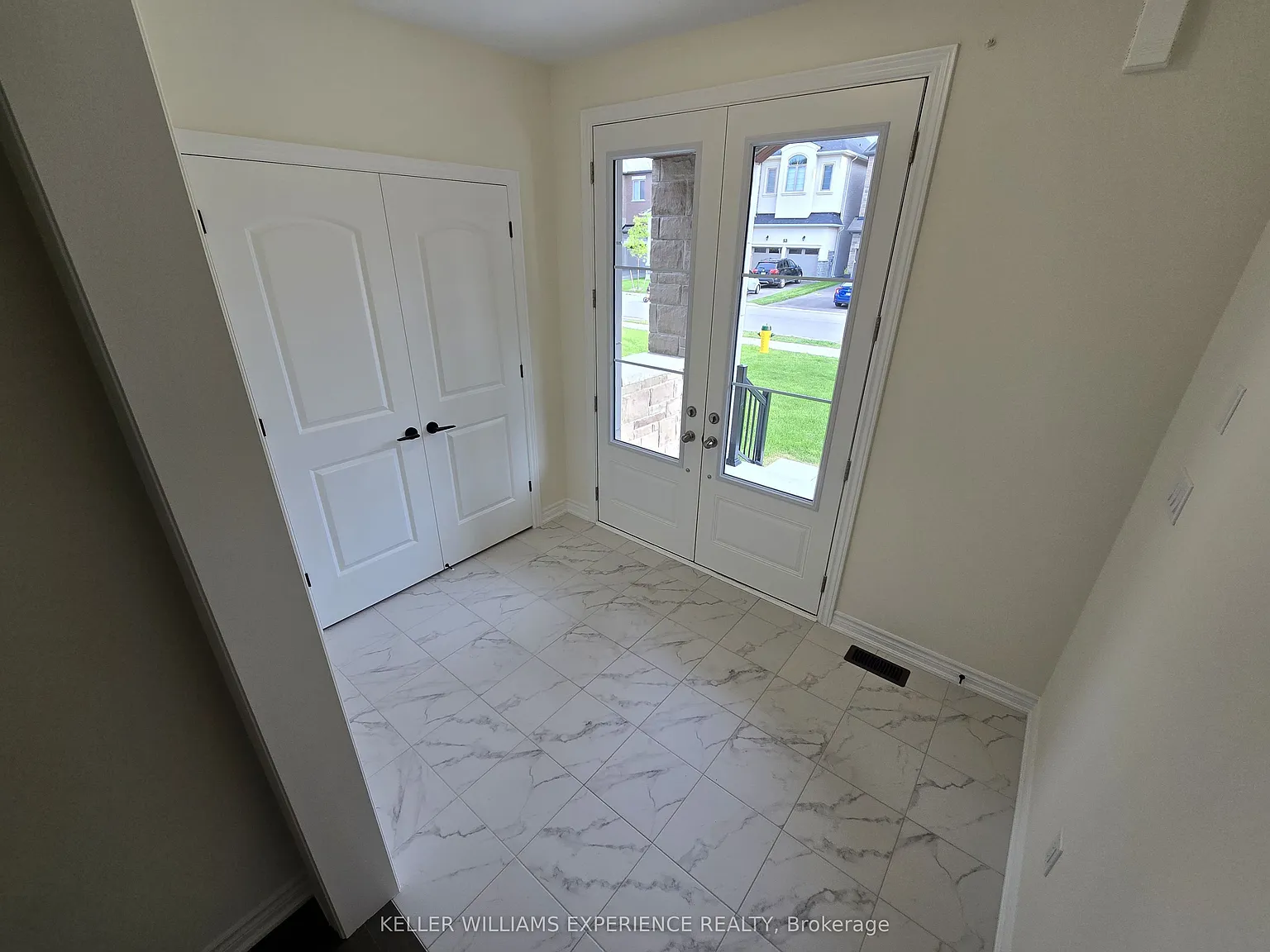 5 bed, $4,700 — Photo 2