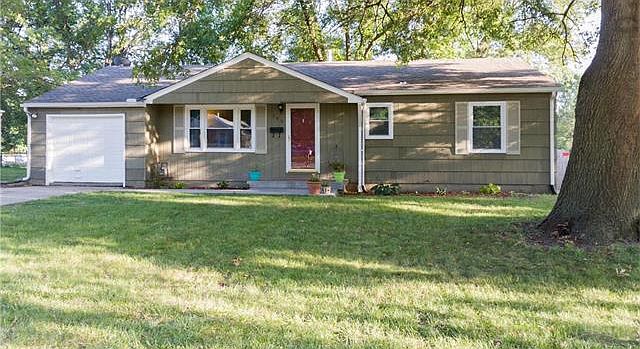 1st image of 305 NE Orchard Dr