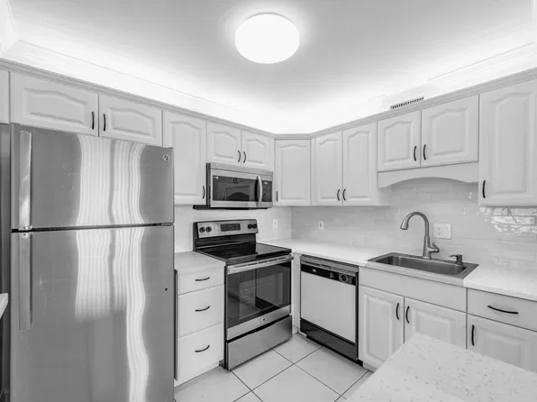 190 Saxony D Circle, Delray Beach, FL 33446