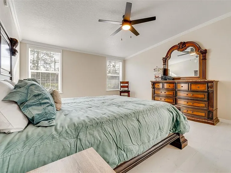 8123 Shelley Trl — Photo 9