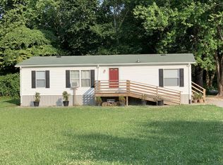8436 Village Green Ln, Cross Plains, TN 37049