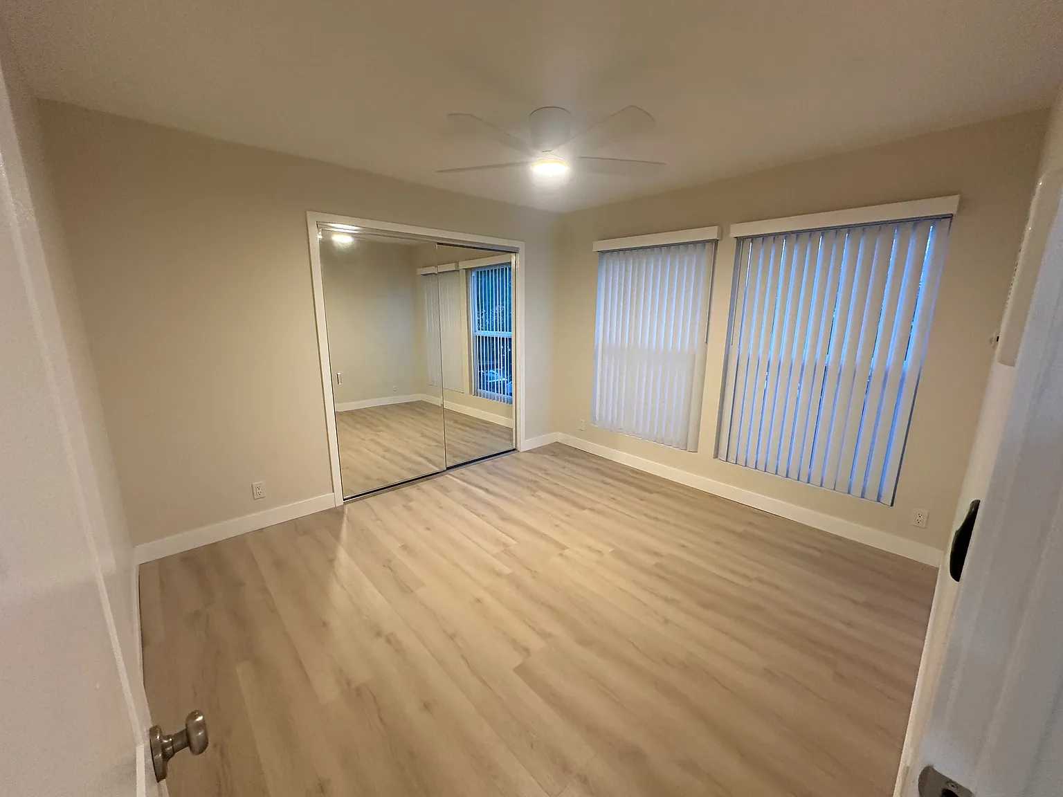 4843 Voltaire St — Photo 3