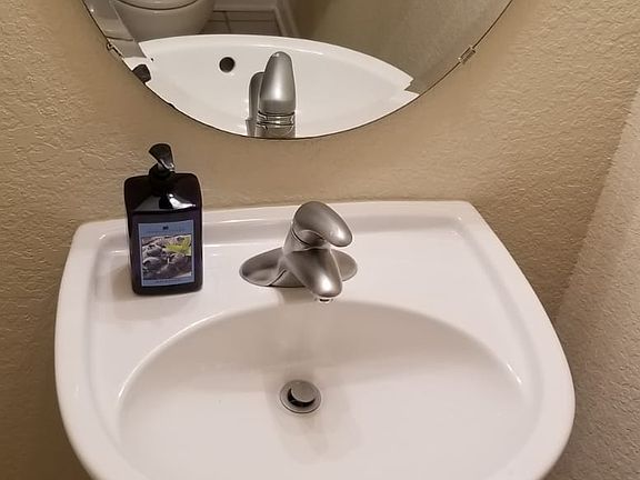 1st Flr Powder Room