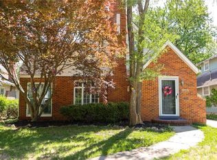 1909 Lovers Ln, Saint Joseph, MO 64505