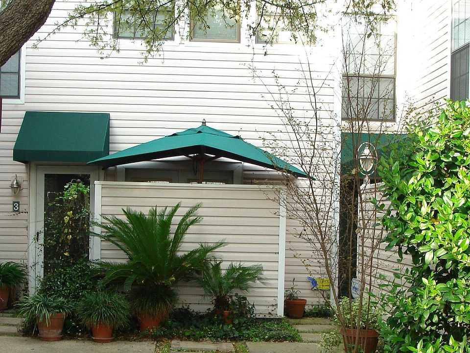 Courtyard Entrance