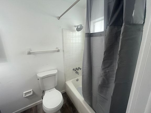 2nd image of 700 SE 13th St #8