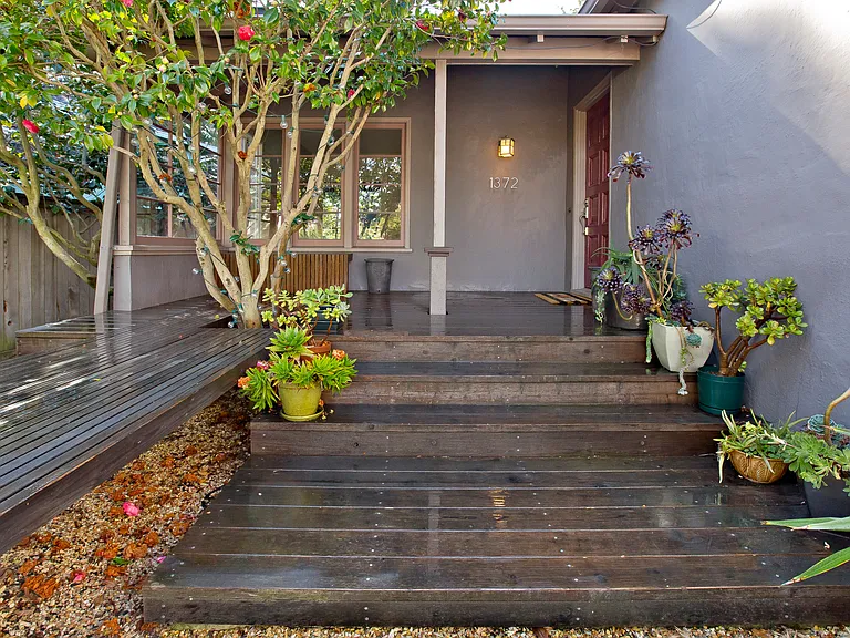 1372 Tomlee Dr — Photo 1