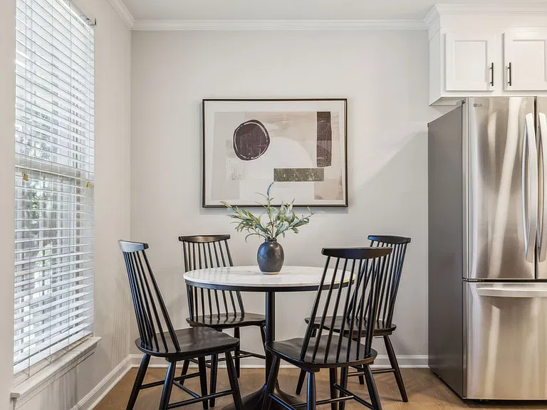 Example of staged dining room