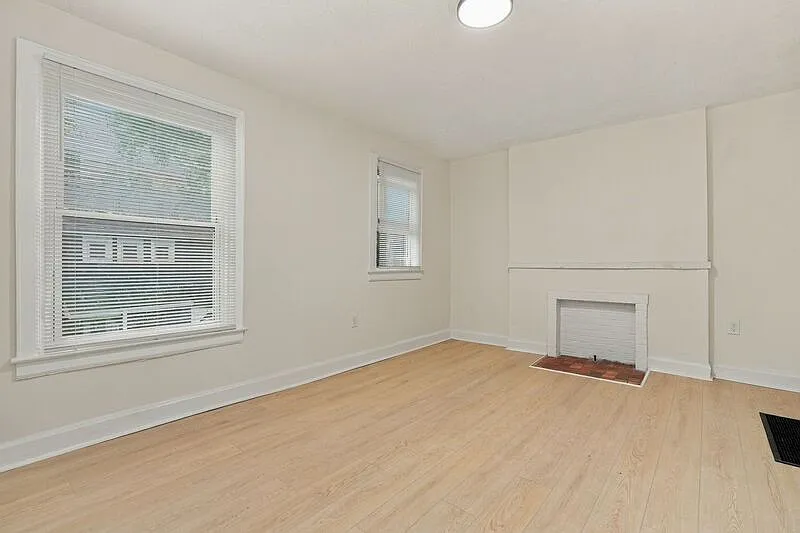 1 bed, 1.0 bath, $750 — Photo 3