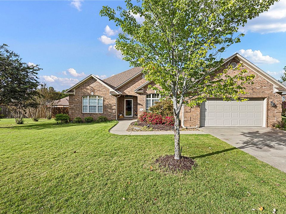 1st image of 68 Larkspur Ct