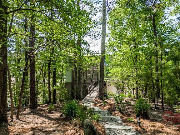 3rd image of 1450 Parks Mill Dr